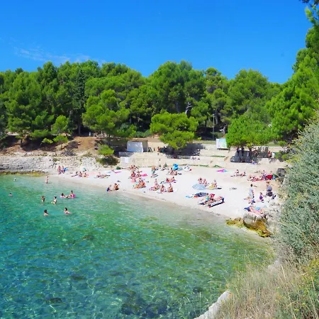 アパート Suzi Valdebek プーラ