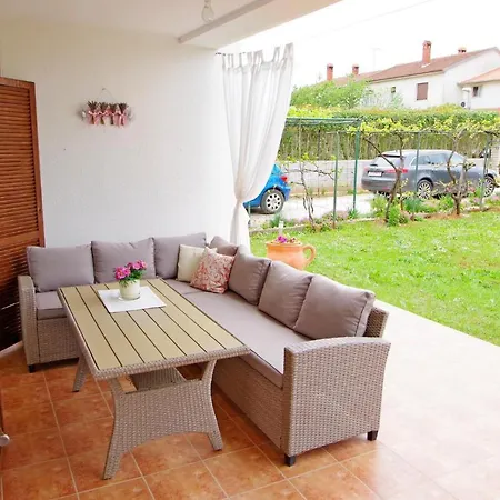 Suzi Valdebek شقة