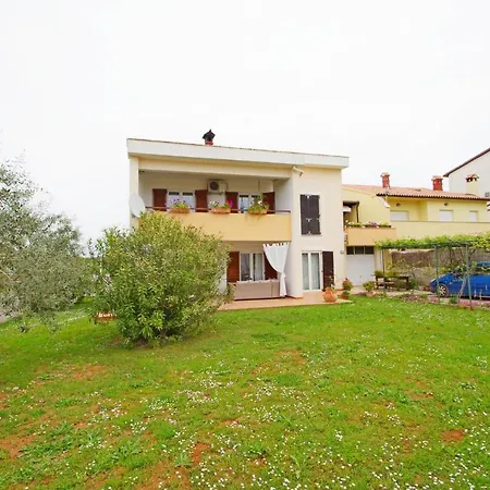 Suzi Valdebek بولا