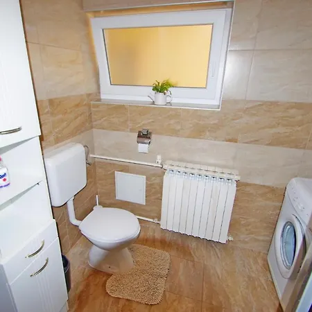 Suzi Valdebek بولا